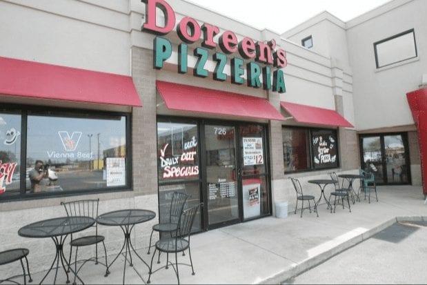 Doreens Pizzeria Outside